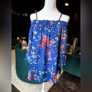 Blue, 3/4 length, slit open, ruffle sleeve shirt